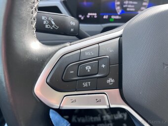 Volkswagen Touran 1,5 Tsi ACTIVE 2022 92 300 km - 9