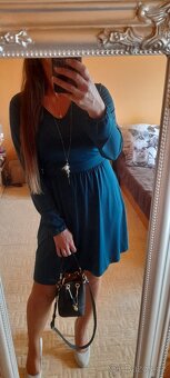 Esmara smaragdové elegantní šaty s dlouhým rukávem - 9