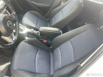 Mazda 2 1,5 66kw AT r.v.2015 - 9