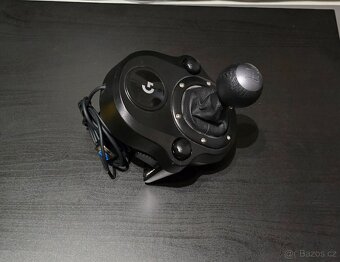 Logitech g29 s řadici pakou - 9