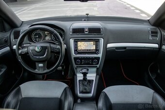 Škoda Octavia Combi 2.0 TDI CR DPF RS DSG - 9
