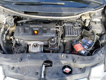 Honda civic 8g - 9