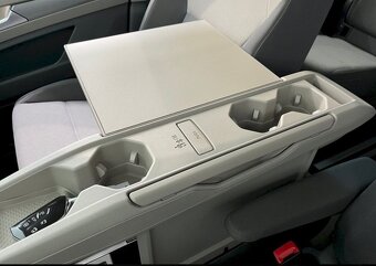 Originální skládací stůl VW T7 prostor pro cestující multifu - 9