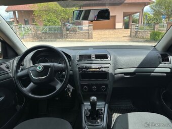Prodám Škoda Octavia 2 facelift 1.6 mpi 12/2009 207400km - 9