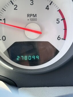 Dodge Caliber - 9