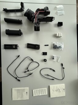 Špičkový stabilizátor DJI RS 2, nosnost 4,5kg, jako nové - 9