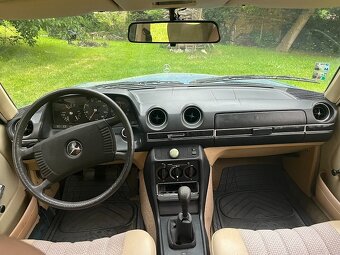 Mercedes W123 200D - 9