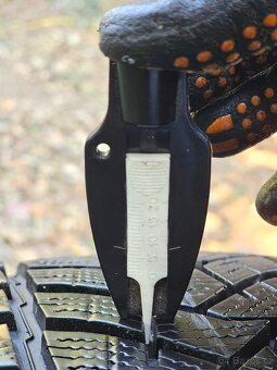 Kusové zimní pneu R17, R18, R20 - 9