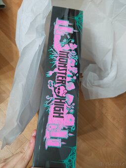 Monster high Lenore Loomington sběratelská panenka - 9