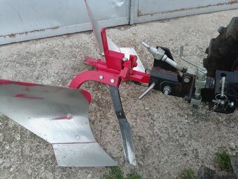 Vari malotraktor,motor Jikov,držáky,závaží,pluh,těleso TOP - 9