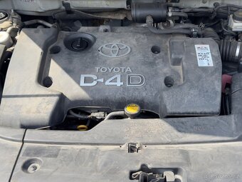 Toyota Avensis - 9