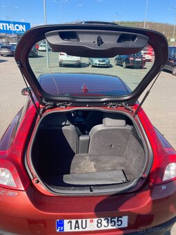 Volvo C30 1.6 74 kW, manuál, r. v. 2010 - 9