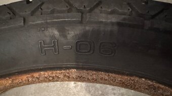 Prodám pneu Mitas 120/90-16 a 3,50-18 - 9