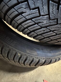 Pirelli Cinturato All Season SF2 245/40 R19 - 9