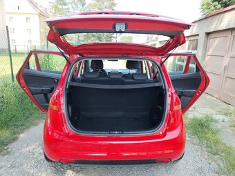 Kia Venga 1.4 benzín,87000KM,KOUP.ČR,CEBIE,PO SERVISU A STK - 9