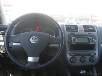 VOLKSWAGEN GOLF 1.9 TDi,77KW,ABS,ESP,AUTOMATICKÁ KLIMATIZACE - 9