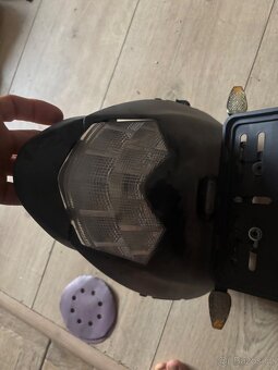 Predni a zadni svetlo na Kawasaki Zx10R Ninja 08-10 - 9