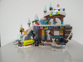 Lego Friends 41756 - Lyžařský resort s kavárnou - 9