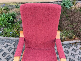 Moderní designové pohupovací křeslo - 9