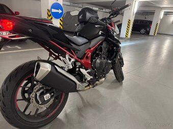 Honda CB750 Hornet 2023 nadstandard výbava - 9