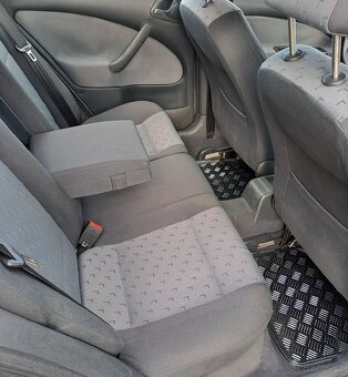 Škoda octavia 1.9TDI 66kw r2001 najeto 290000t.km - 9