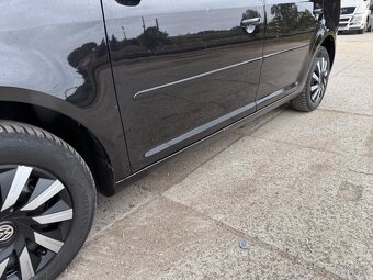 Volkswagen Touran 1.6 TDI 77kw 7 míst - 9
