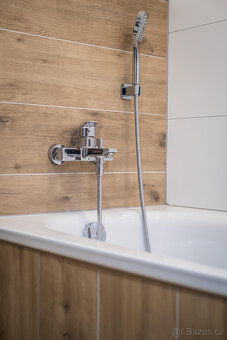 Atraktivní řadový dům 104 m2 s parkovacími místy - 9