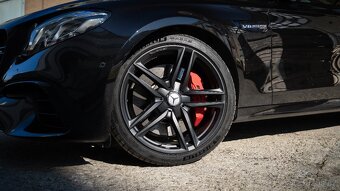 MERCEDES E63S AMG FORMATIC+ - 9
