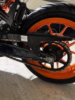 KTM RC 125 - 9