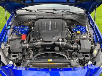 Jaguar XE S 3.0 V6 - 9