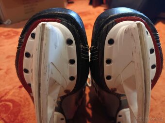 Hokejové brusle Bauer Vapor X900, vel. 8EE, EUR43, bez nožů - 9
