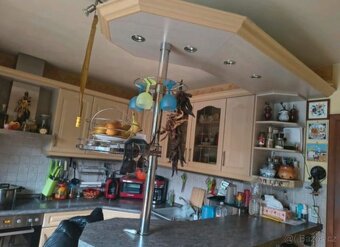 Béžová venkovská linka se spotřebiči,5453 - 9