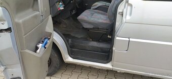 VW MULTIVAN T4 2,5TDi75kw,rv4/2000,7míst,2.MAJ,ALU,ZAHRADKA - 9