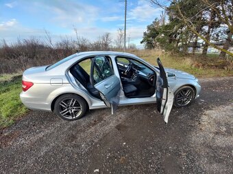 Mercedes Benz C 220 CDI - 9