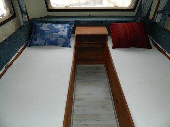 Dvouosý karavan Hymer Eriba - 9