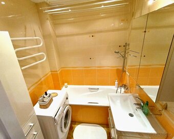 Pronájem bytu 3+kk 56 m² s lodžií - 9