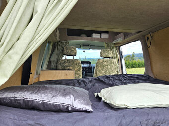 obytný VW Transporter 2,0Tdi 4x4 pro 5 osob k zapůjčení - 9