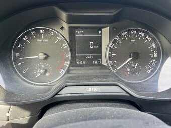 Prodám Škoda Octavia 1.6 TDi dsg - 9