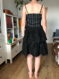 Šaty černo-stříbrné vel. M (36/38), zn. Rinascimento - 9