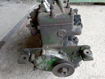 Moskvič 400 401 - 9