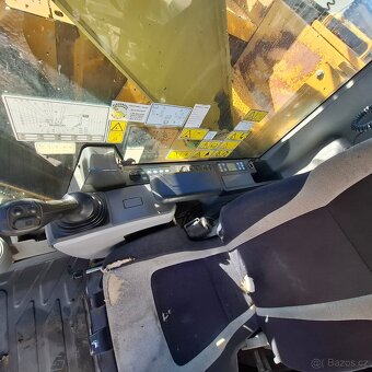 CAT 325F L CR pásové rypadlo - 9