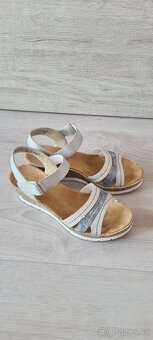 Dámské sandály Rieker vel. 37 - 9