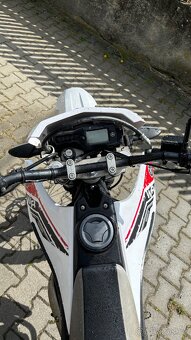 Yamaha WR 125R - 9