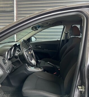 Chevrolet Cruze 96 kW, 1.7 CDTI, AC, P. SENZORY - 9