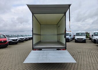 Peugeot Boxer 2.2 HDi 165 koni 8 paletovy kontajner rok 2021 - 9