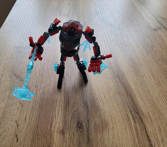 Lego Marvel Super Heroes 76171 – Miles Morales v obrněném ro - 9