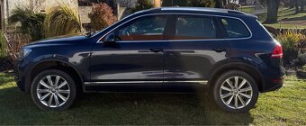 VW Touareg 3.0 V6 176kW 2011 rodinný - 9