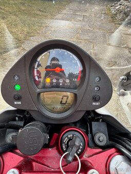 Kawasaki ER-6N ABS - 9