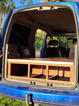 Vestavba VW Caddy Maxi - 9