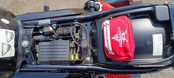 Moto Guzzi V7 Stone Special Edition 2023 - 9